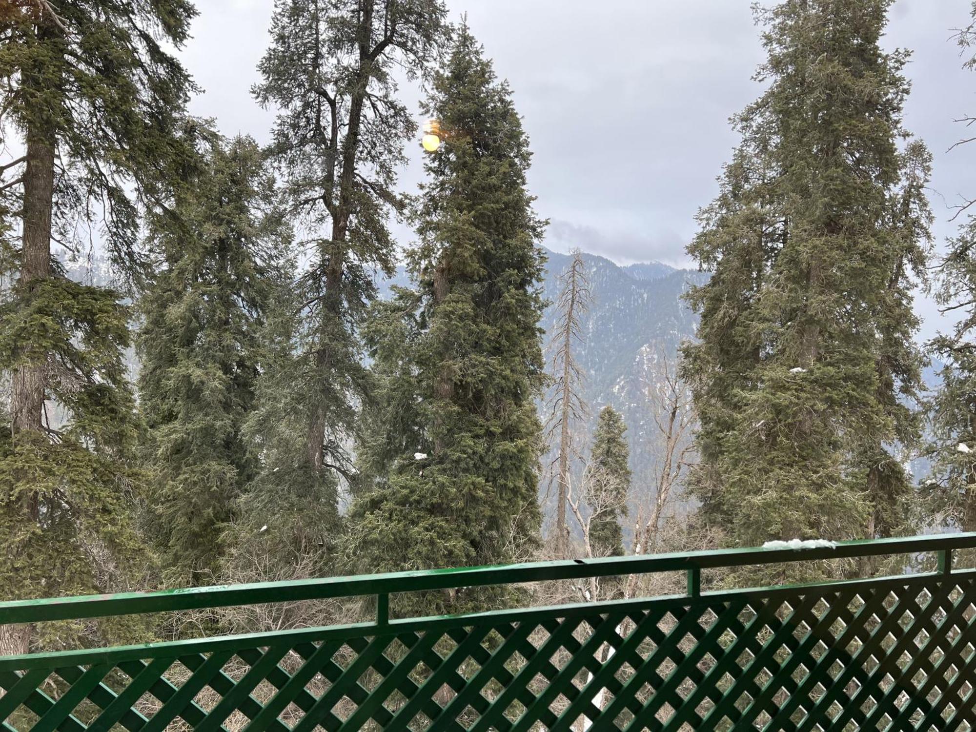 Umda Hotel Montana Nathia Gali Exterior photo